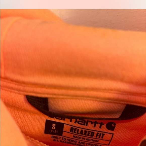 Carharrt hoodie women’s *New** - Picture 2 of 3